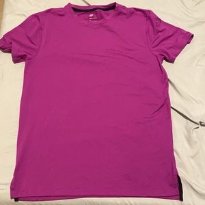 Medium fuchsia t shirt